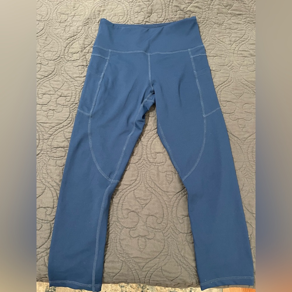 Zyia high and tight crop leggings
